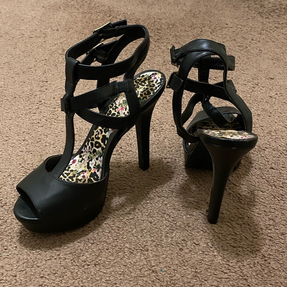 5 In Black Heels